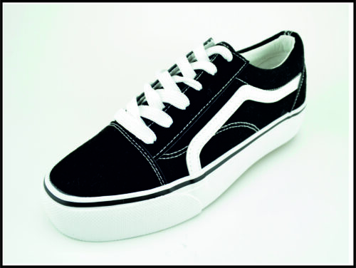 LYR429 - BLACK